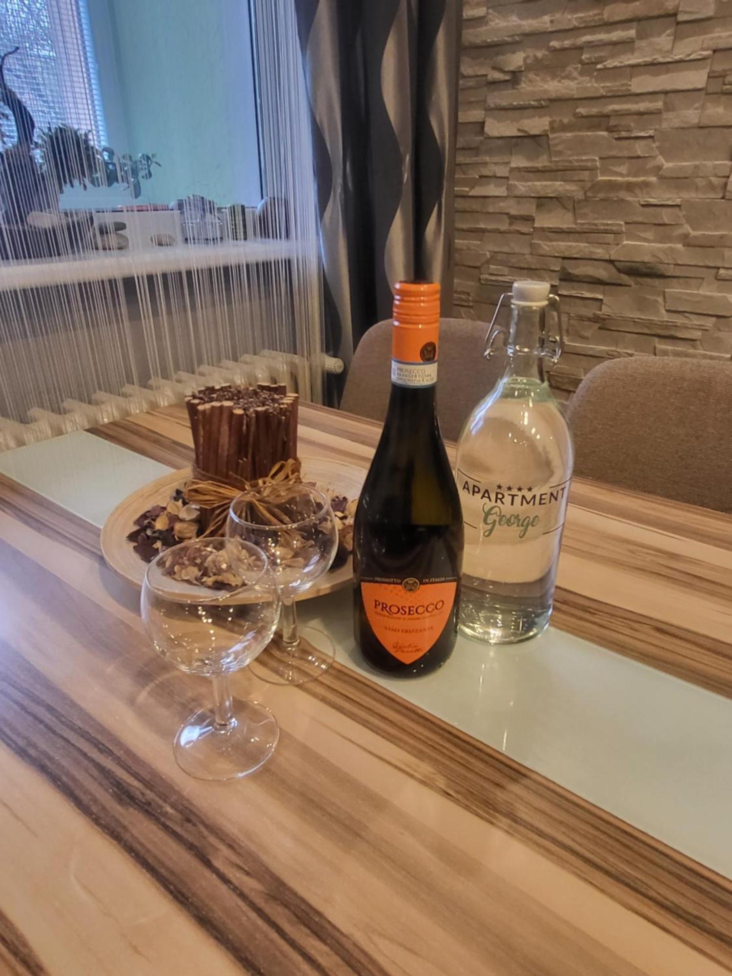 Apartman George Bratislava Eksteriør billede